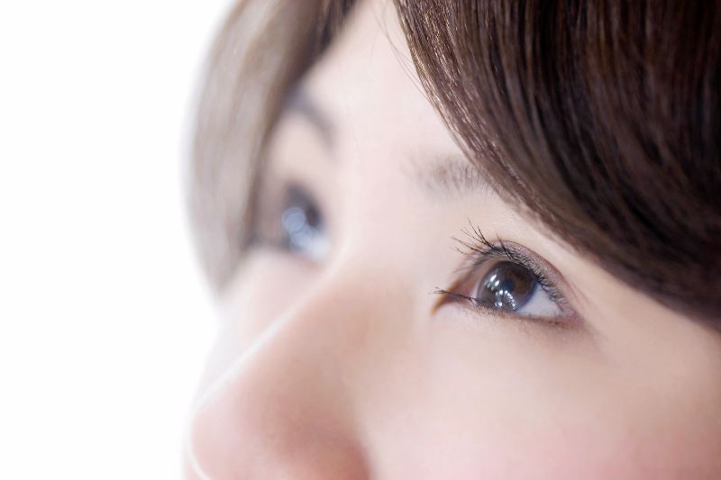 コンタクトレンズが瞼に及ぼす影響